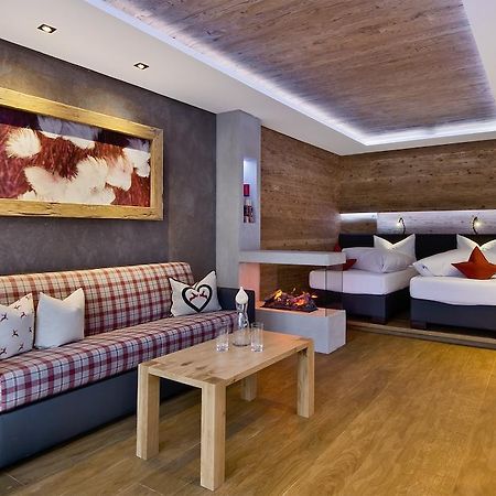 Pete Alpine Boutique Hotel - Klein Und Fein - Private Spa Suiten Und Zimmer Sankt Anton am Arlberg Room photo