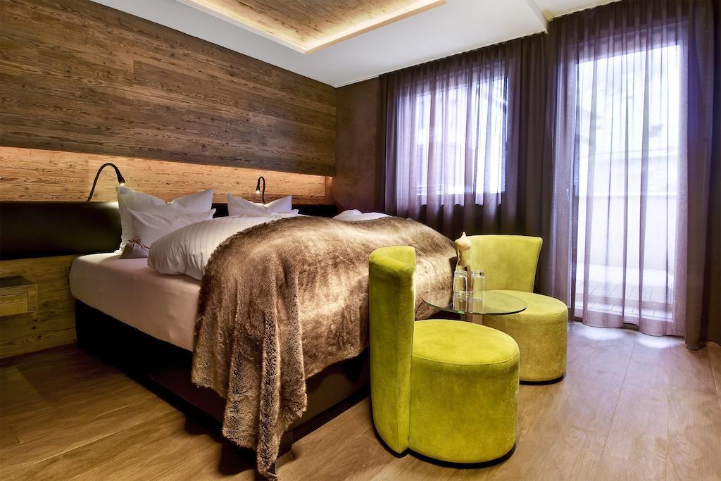 Pete Alpine Boutique Hotel - Klein Und Fein - Private Spa Suiten Und Zimmer Sankt Anton am Arlberg Room photo